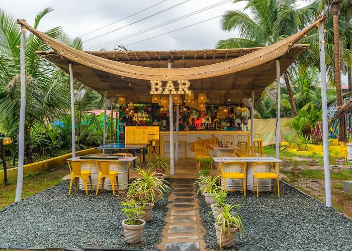 Whoopers Party Hostel, Palolem